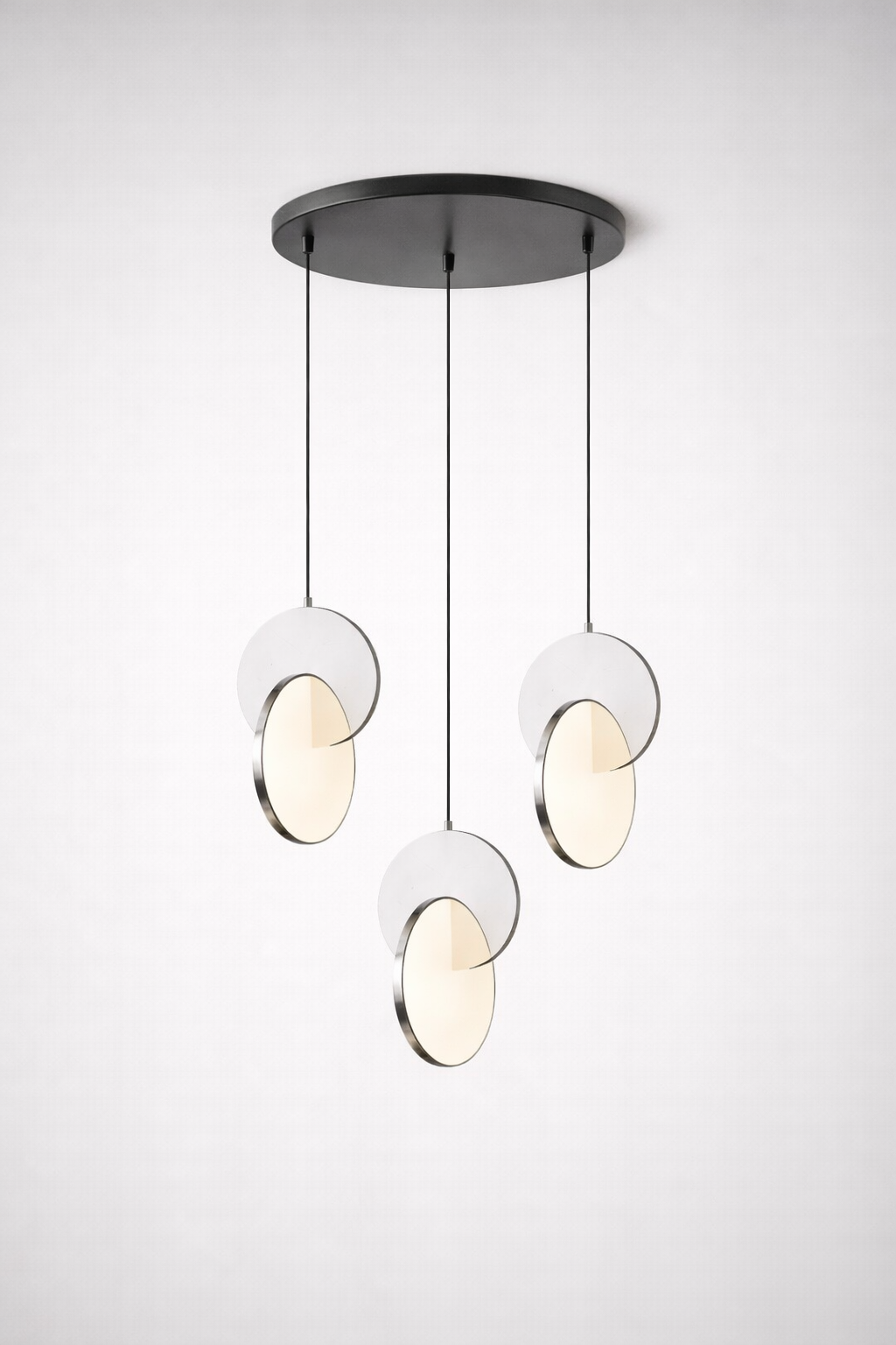 معلّقة لونارا إكليبس