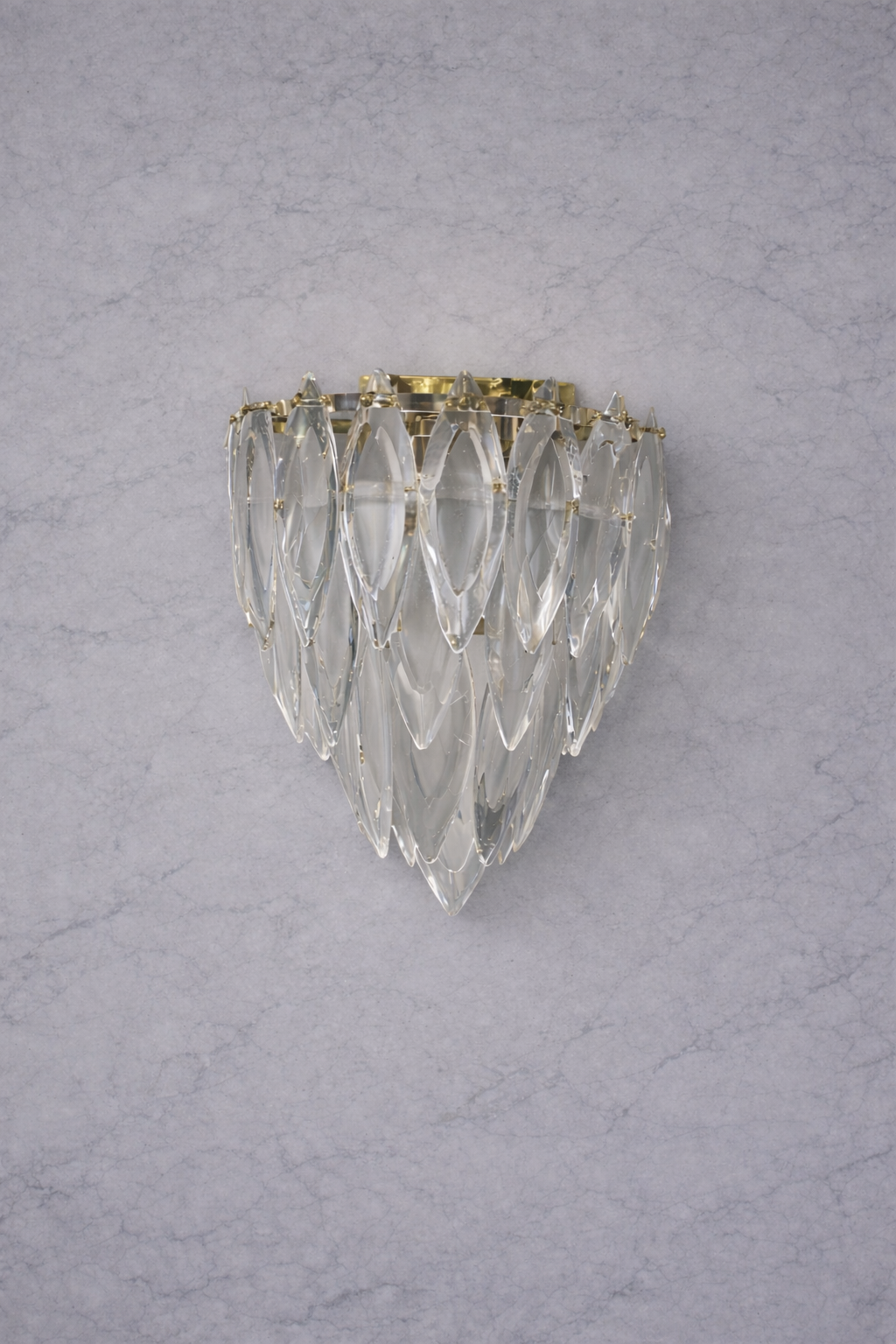 إضاءة جدارية رويال فاسيت