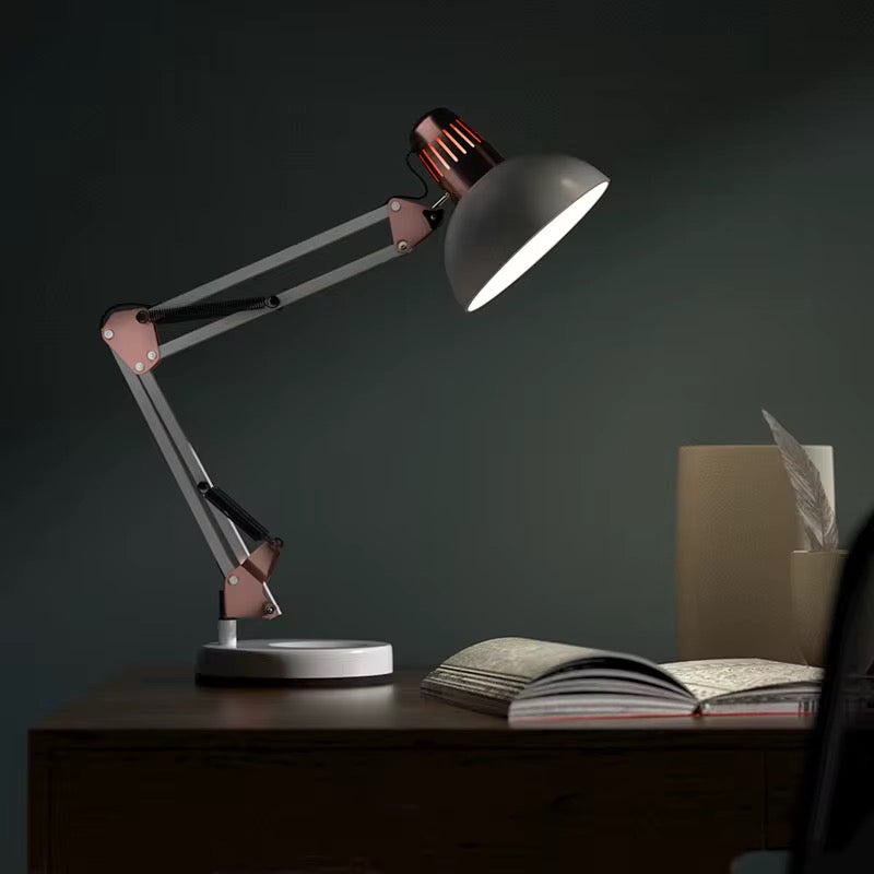 مصباح مكتبي هندسي