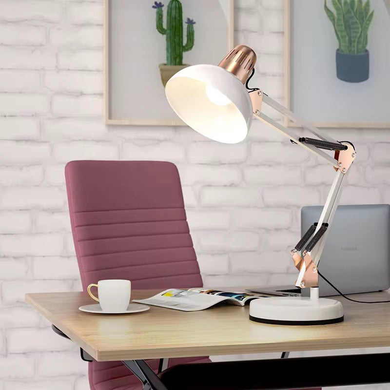 مصباح مكتبي هندسي