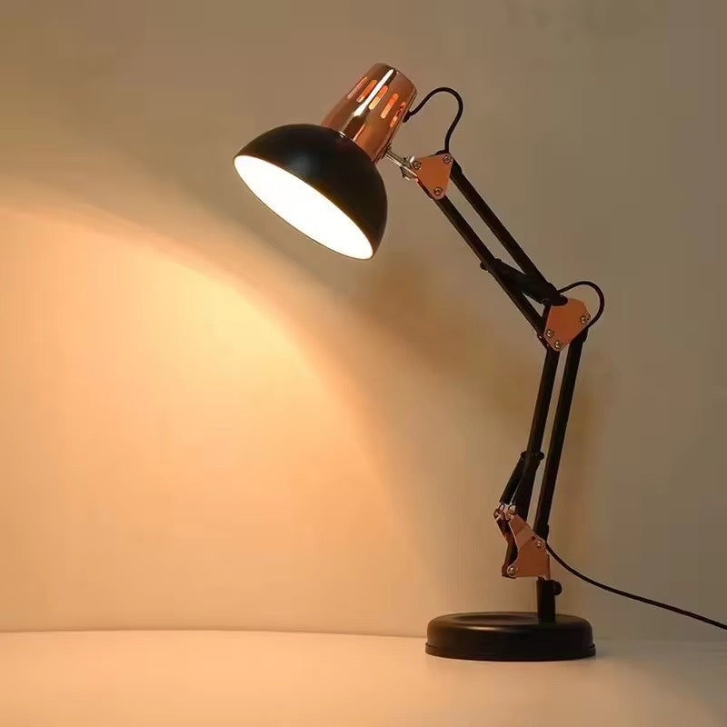 مصباح مكتبي هندسي