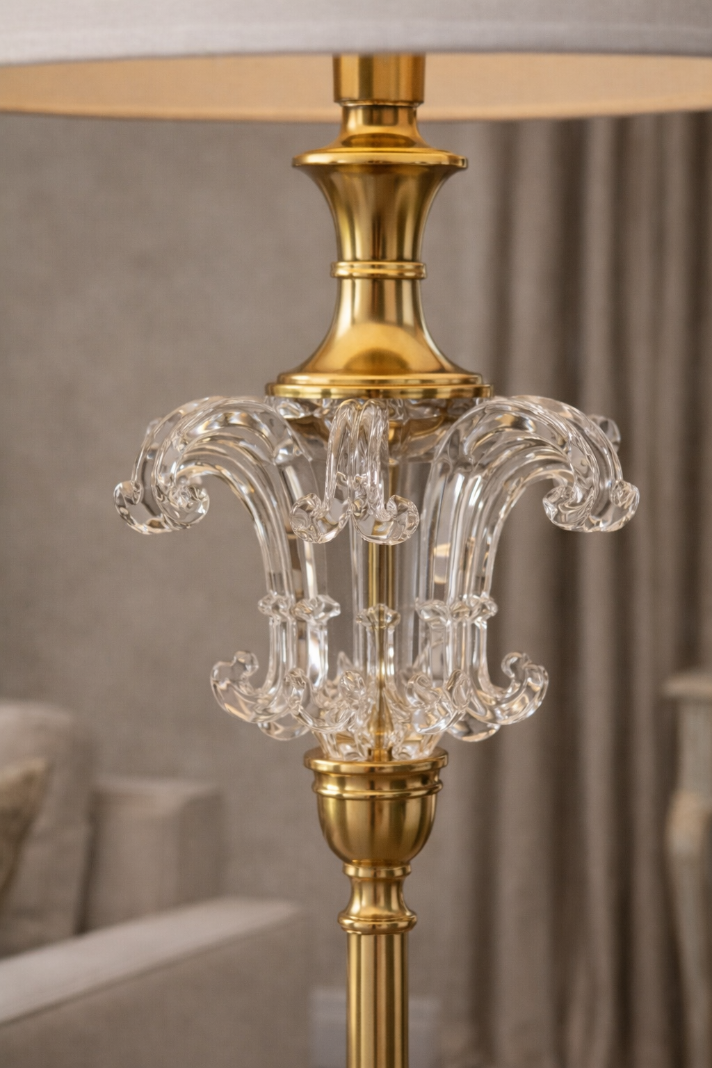 ستاند لامب أوريليون كراون