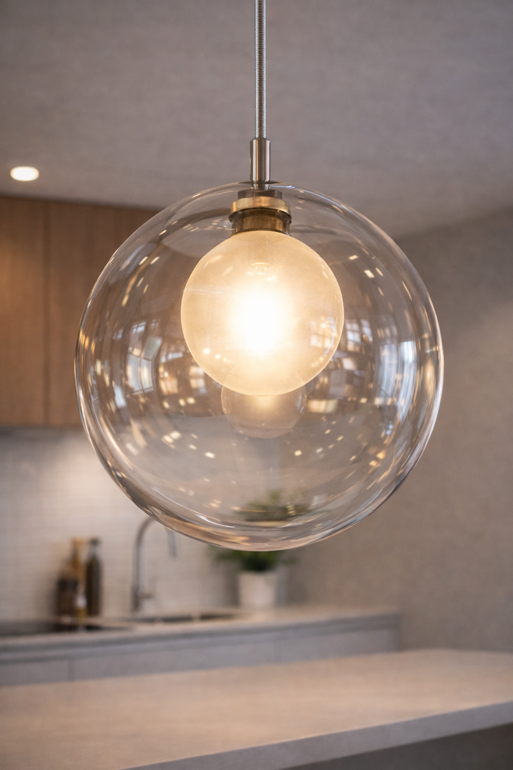 معلّقة سيرينا – SERENA